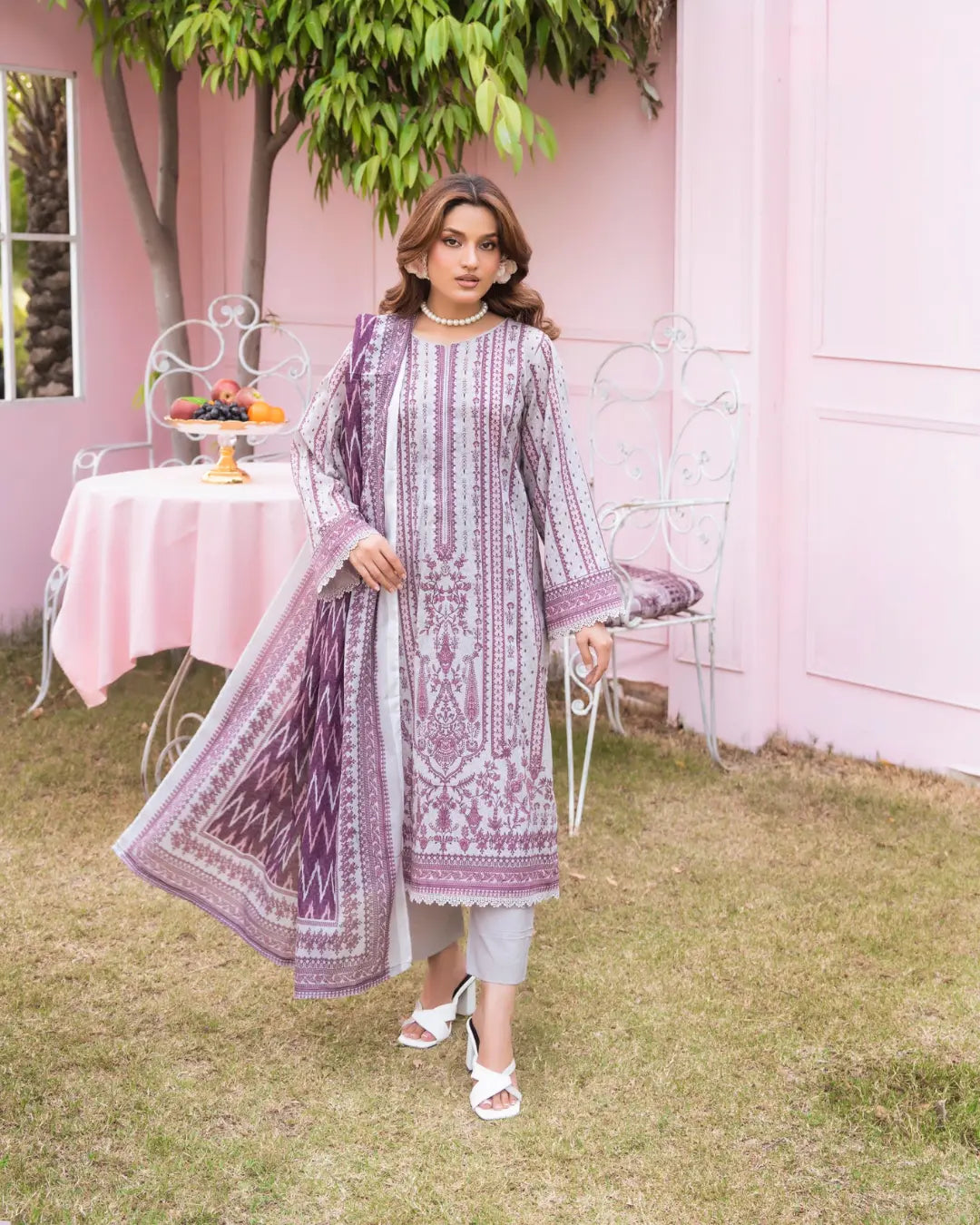 3 Piece - Gold Unstitched Light Grey Printed Lawn Suit