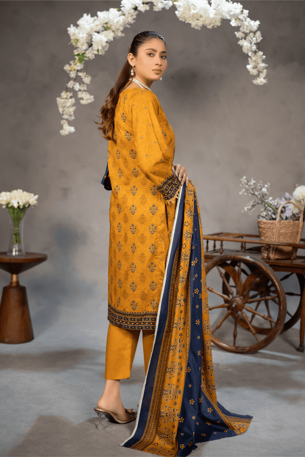 3 Piece - Mahi Unstitched Yellow Ladies Transliminor Magic Print Lawn Suit