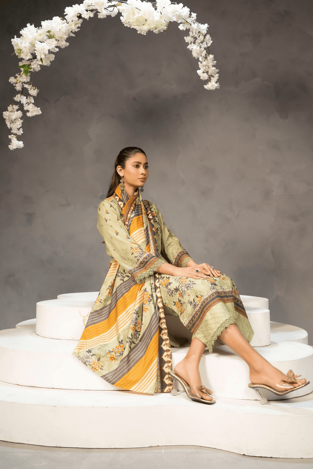 3 Piece - Mahi Unstitched Skin Ladies Transliminor Magic Print Lawn Suit