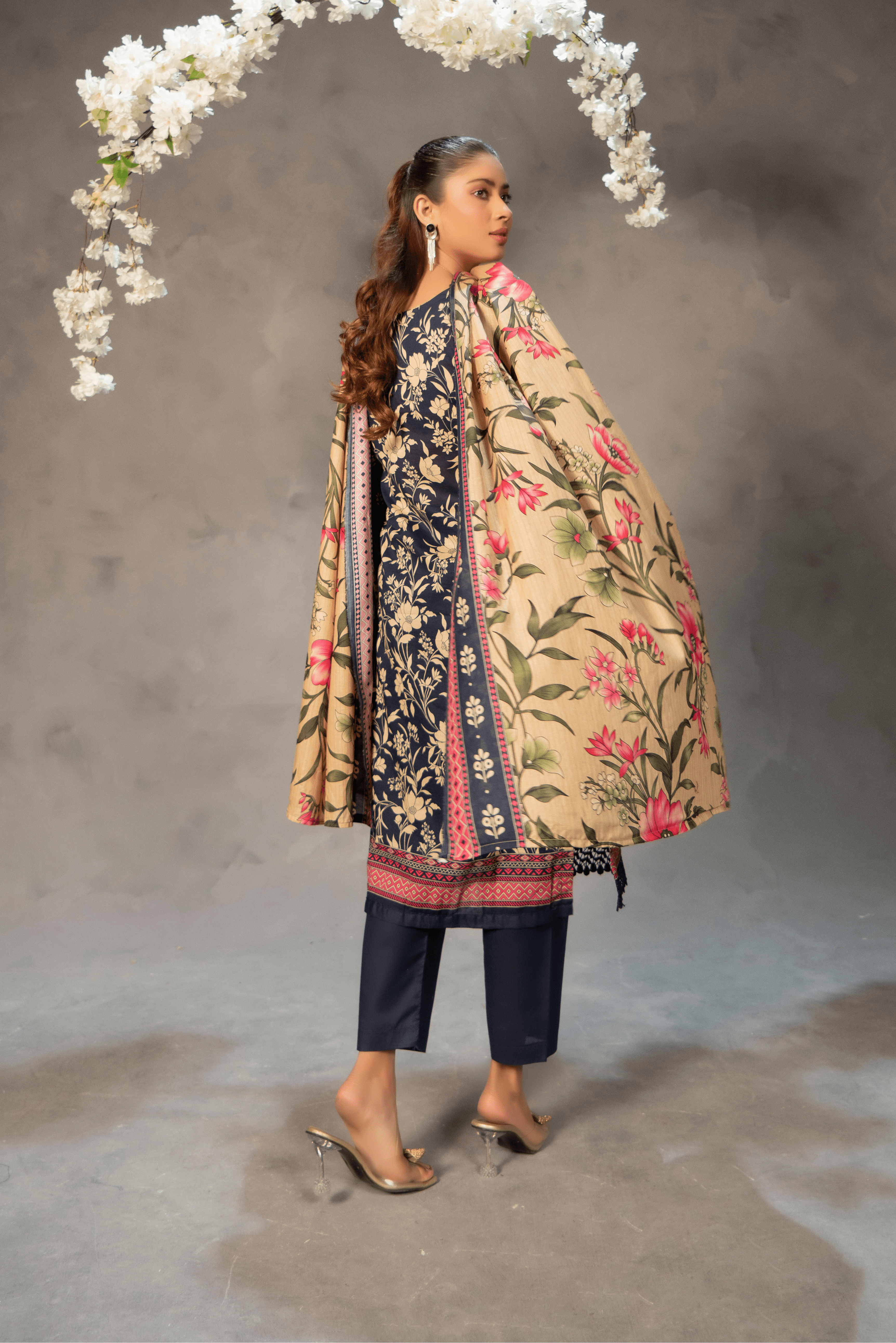 3 Piece - Mahi Unstitched Blue Ladies Transliminor Magic Print Lawn Suit