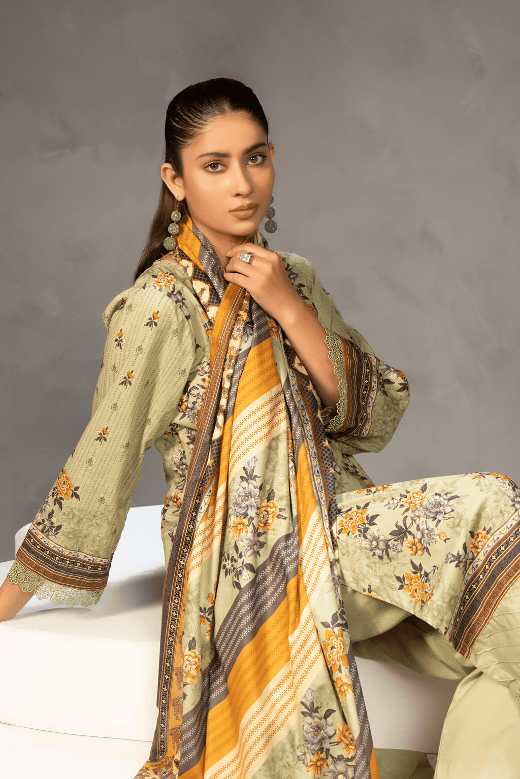 3 Piece - Mahi Unstitched Skin Ladies Transliminor Magic Print Lawn Suit