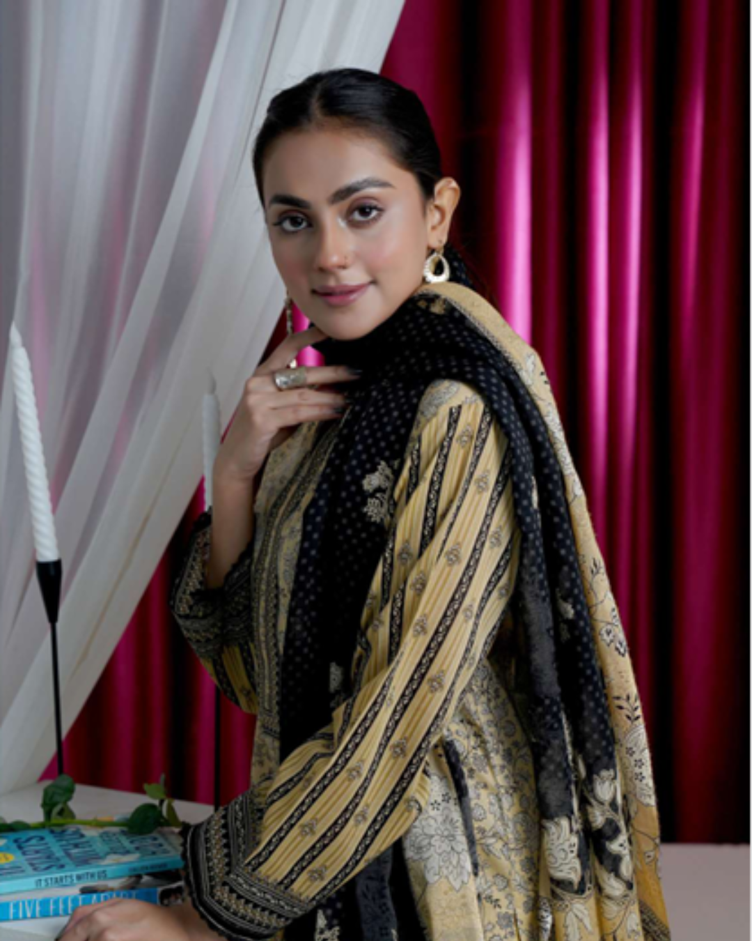 3 Piece - Arfa Unstitched Skin Ladies Transliminor Magic Print Lawn Suit