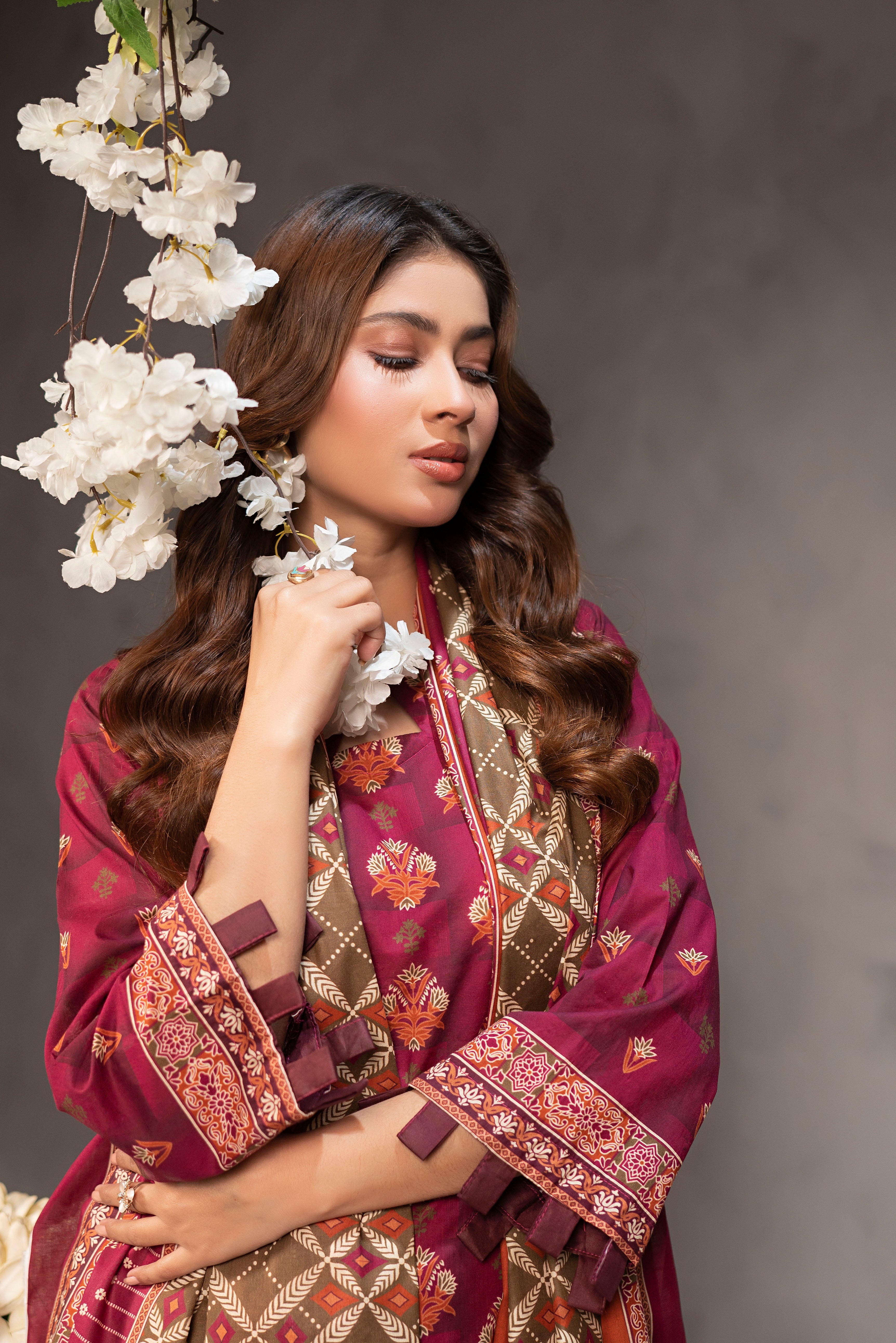 3 Piece - Mahi Unstitched Red Ladies Transliminor Magic Print Lawn Suit