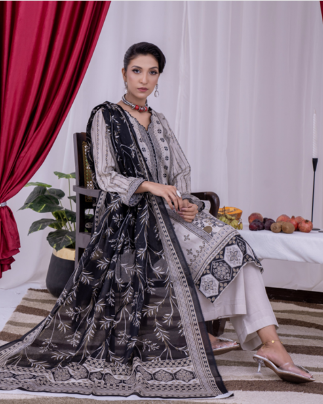 3 Piece - Arfa Unstitched PeachOff White Ladies Transliminor Magic Print Lawn Suit